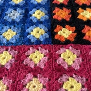 Craft Granny Square Crochet AFGHAN Throw 32x32" Lap Blanket Vintage‎ Retro